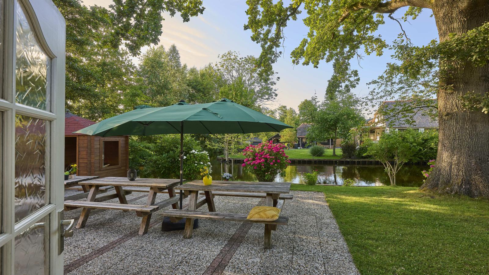 Hoeve Ginette-Tuinen zomer