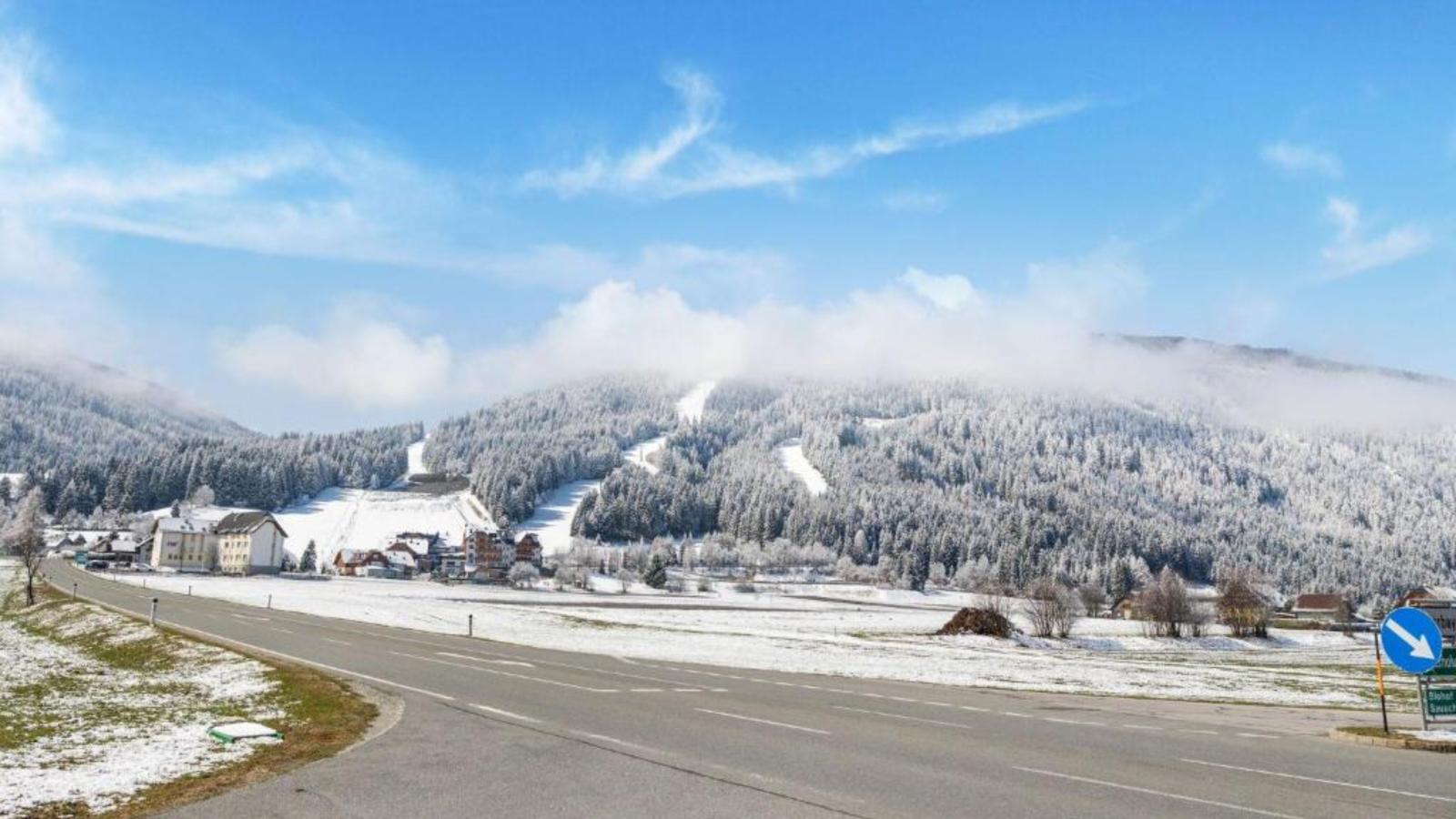 An der Piste-Area winter 5km