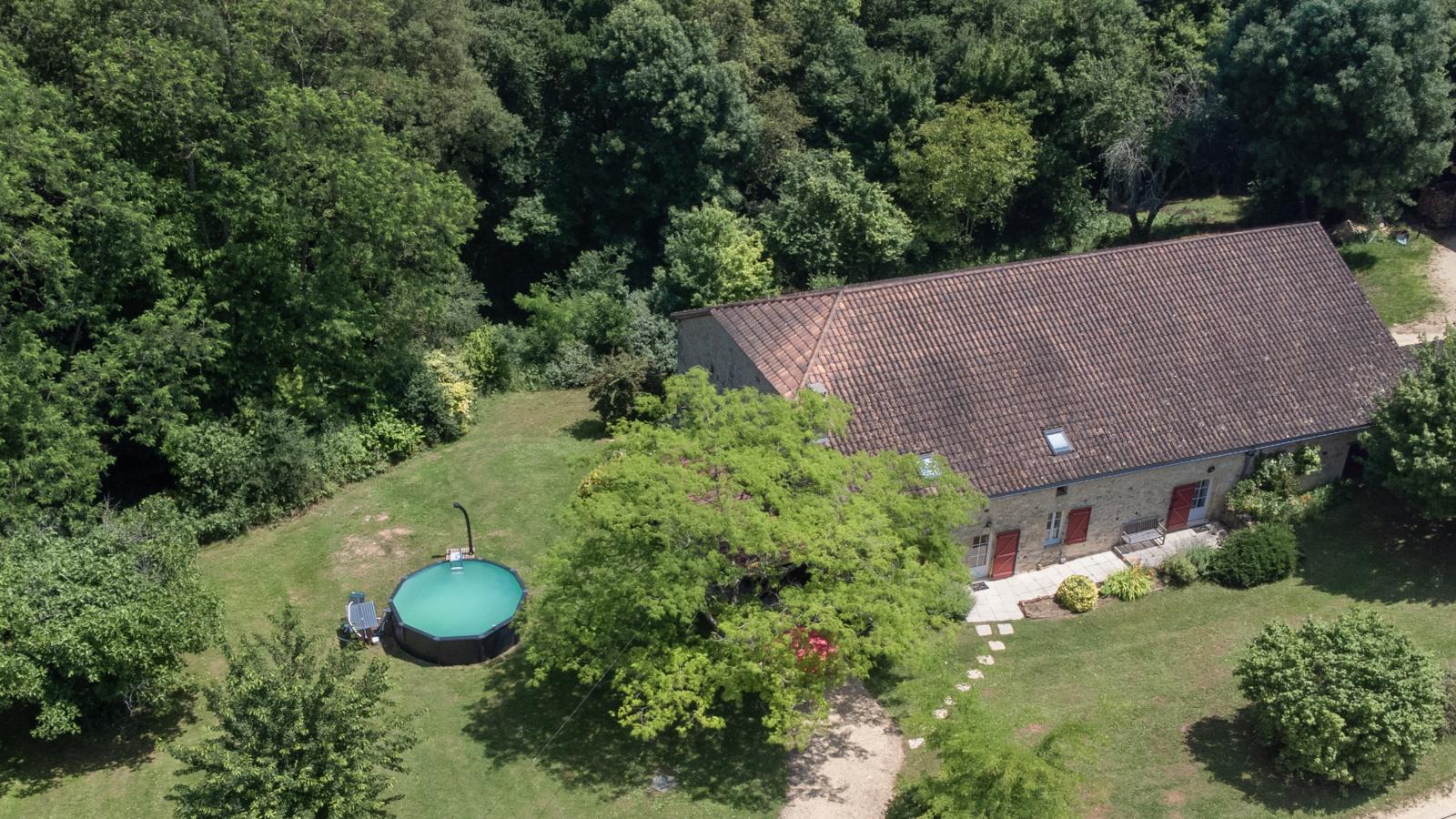 Grande gite Saint Martin le Redon-Buitenkant zomer