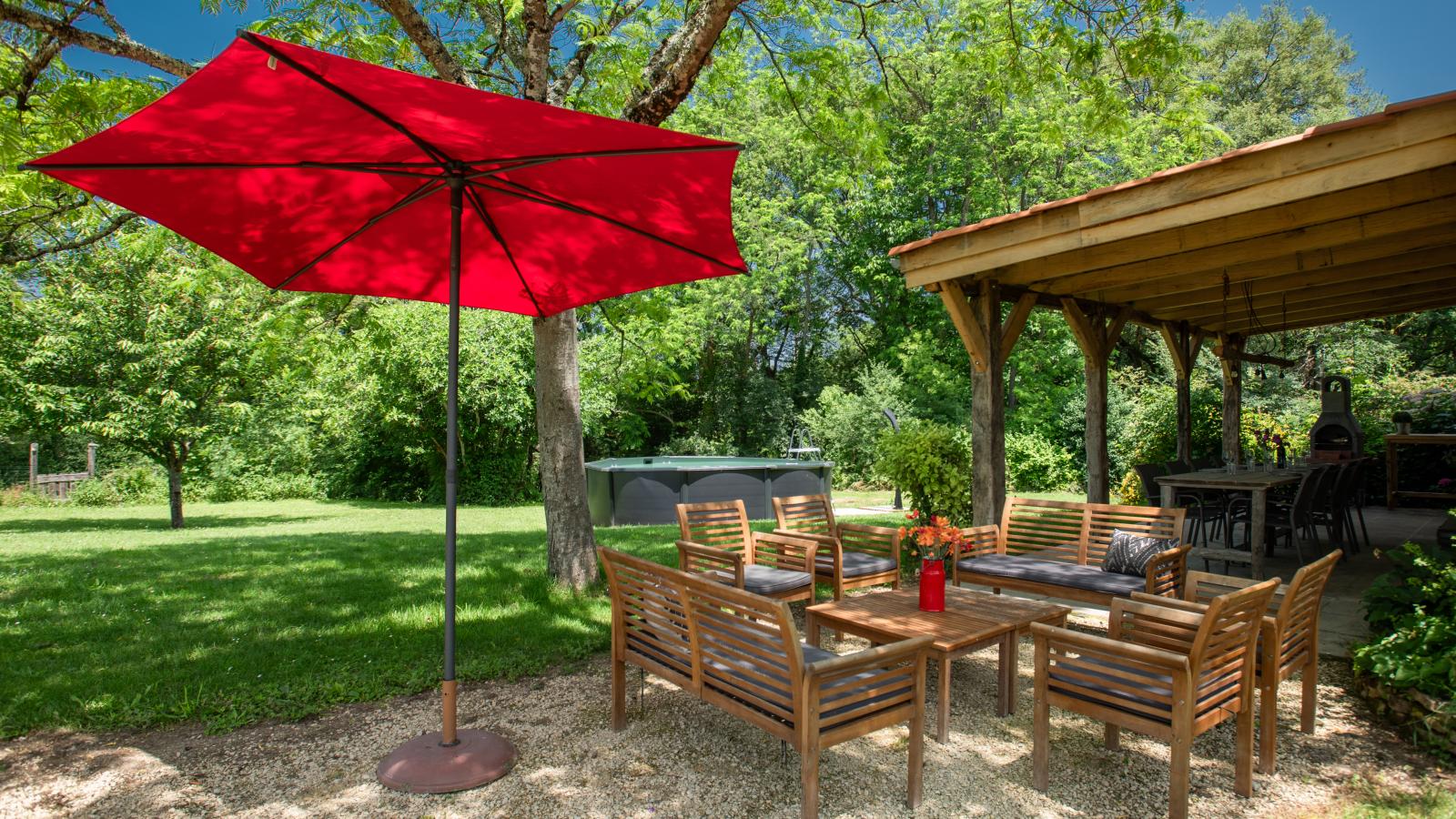 Grande gite Saint Martin le Redon-Tuinen zomer