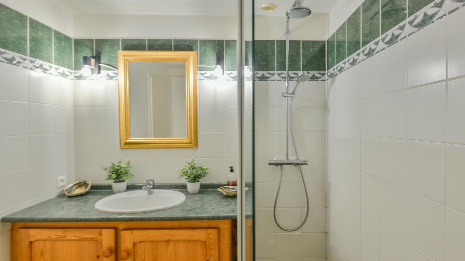 Grande gite Saint Martin le Redon-Badkamer