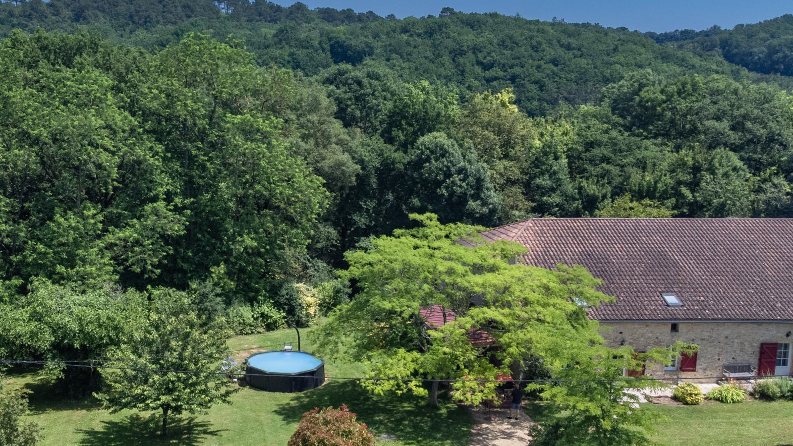 Grande gite Saint Martin le Redon-Buitenkant zomer