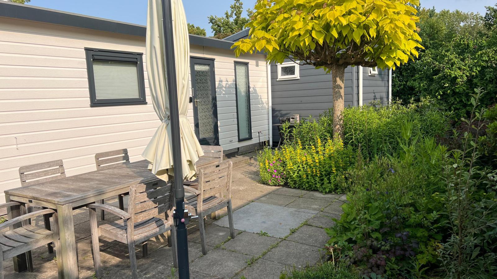 Chalet Sea Birds-Tuinen zomer