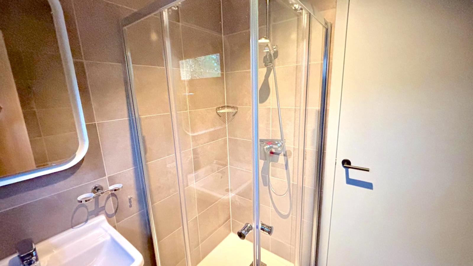 Cabin 22-Badkamer