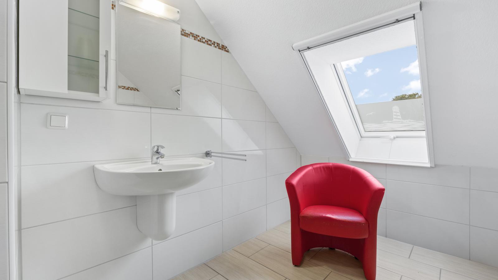 Stranddistel links mit Sauna-Badkamer