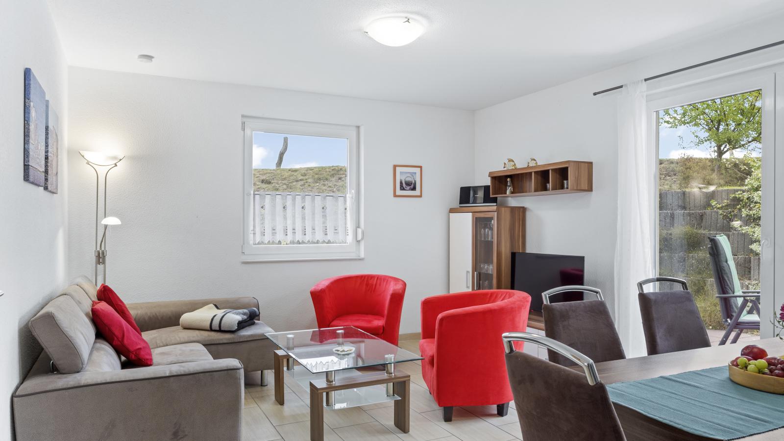 Stranddistel links mit Sauna-Woonkamer