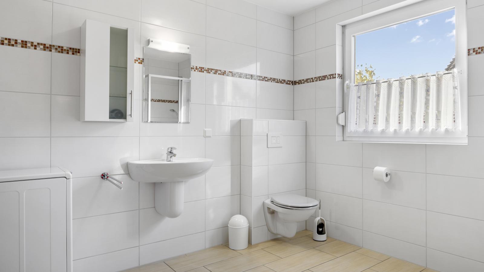 Windflüchter rechts-Badkamer