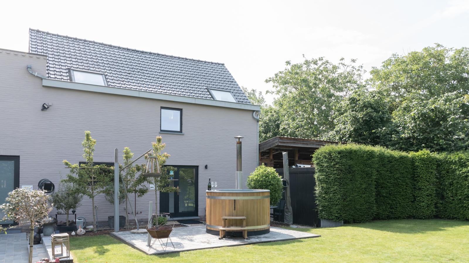 Casa Anja-Buitenkant zomer
