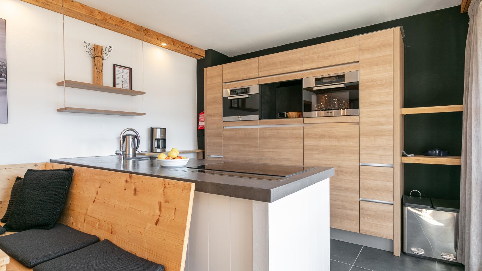 Kaiser Residence Top 1-Kitchen