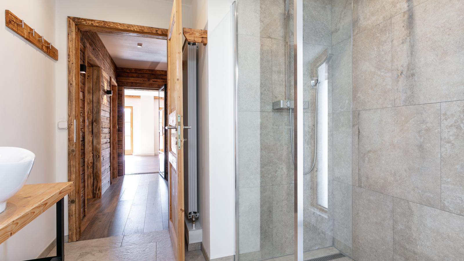 Kaiser Residence Top 1-Bathroom