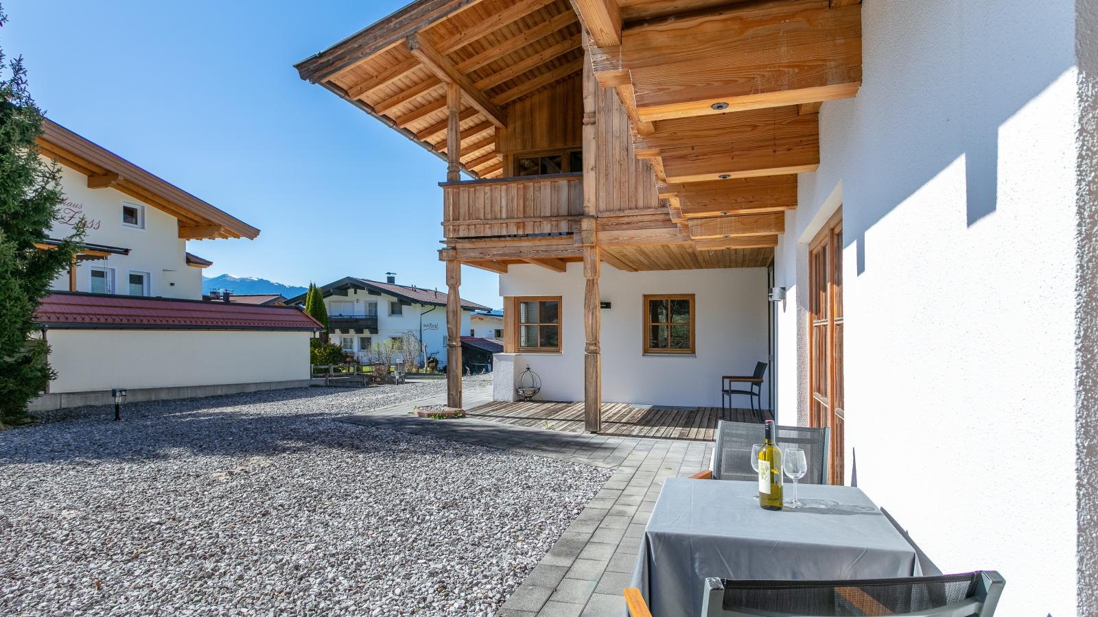Kaiser Residence Top 1-Terrace balcony