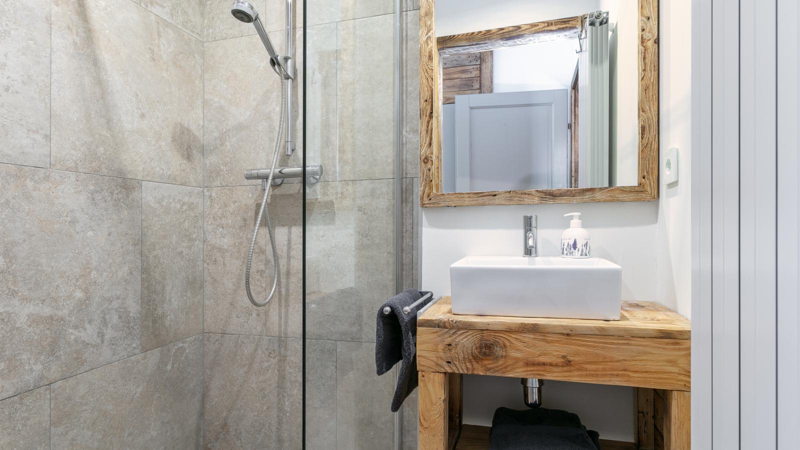 Kaiser Residence Top 2-Bathroom