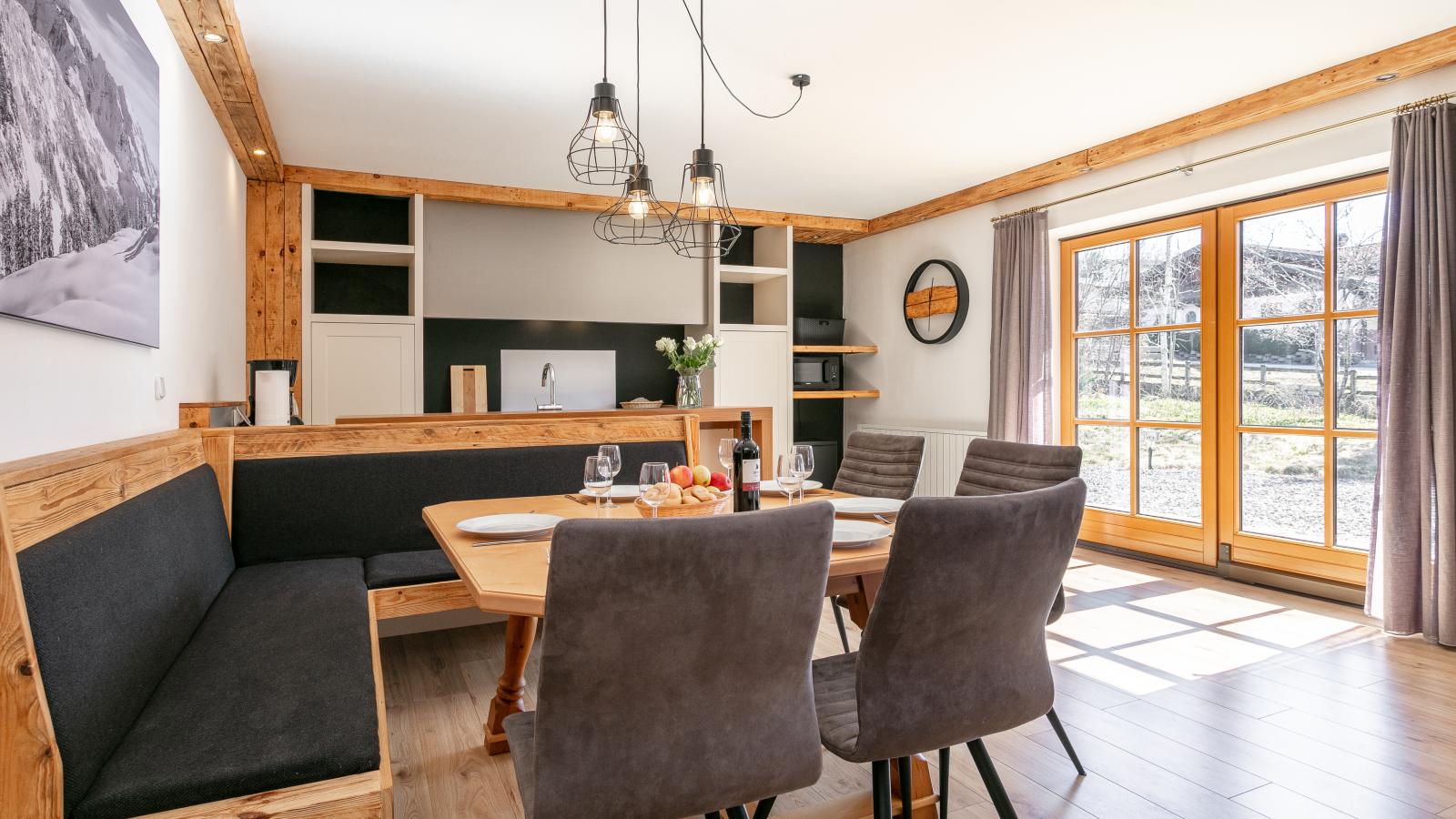 Kaiser Residence Top 2-Dining room