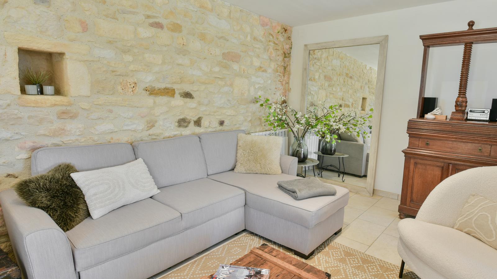 Petit gite Saint Martin le Redon-Woonkamer