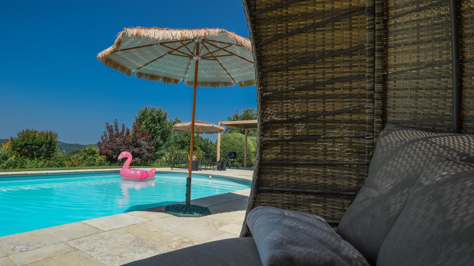 Petit gite Saint Martin le Redon-Zwembad