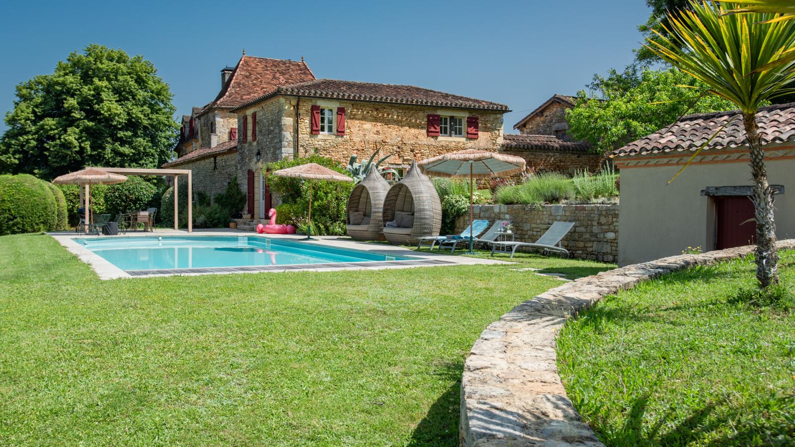 Petit gite Saint Martin le Redon-Zwembad