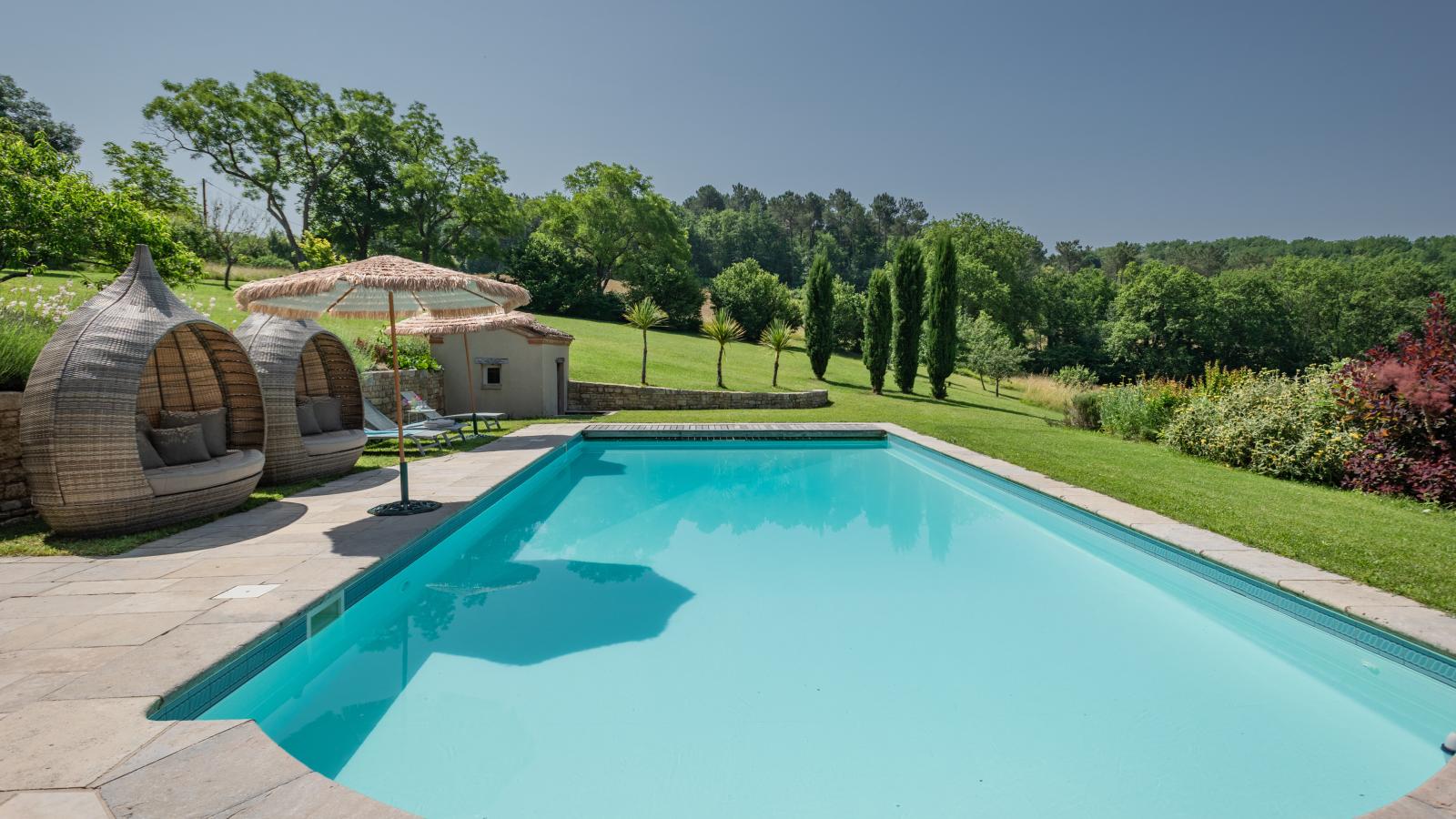 Petit gite Saint Martin le Redon-Zwembad