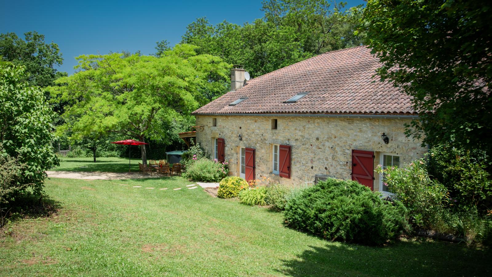 Domaine Saint Martin le Redon-Buitenkant zomer