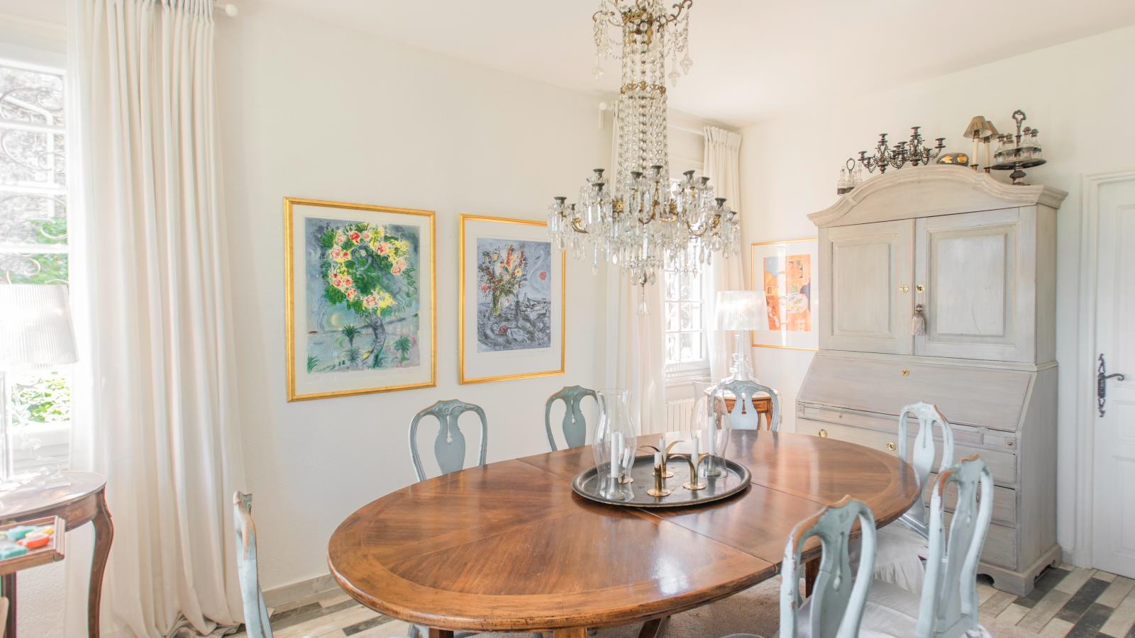 Charme-Dining room