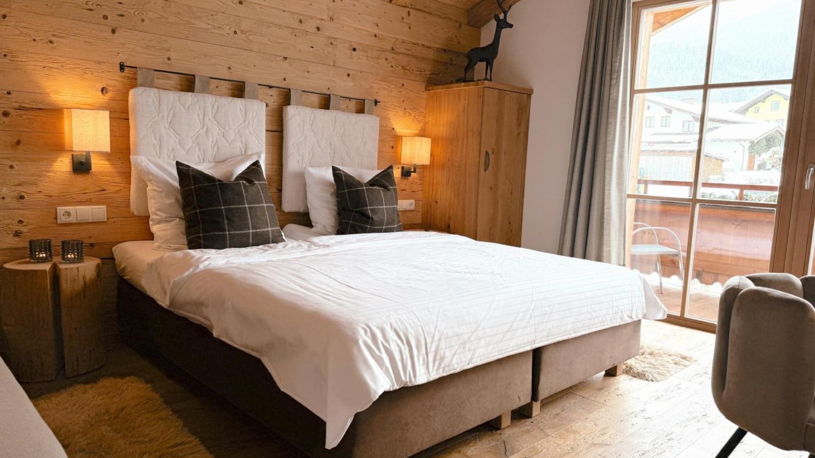 Wildrose-Schlafzimmer
