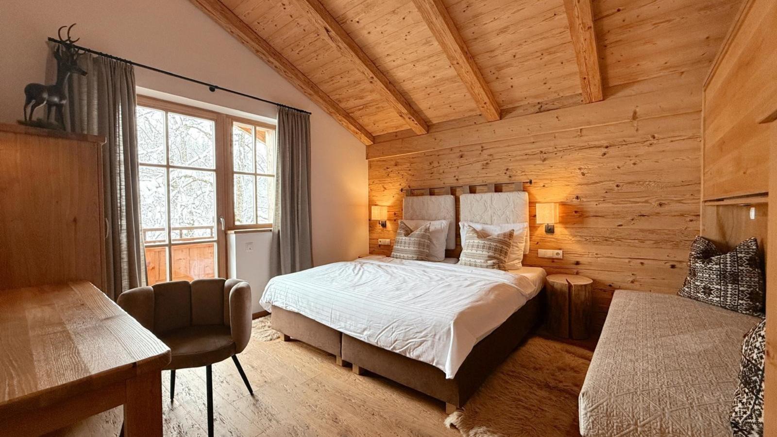 Wildrose-Schlafzimmer