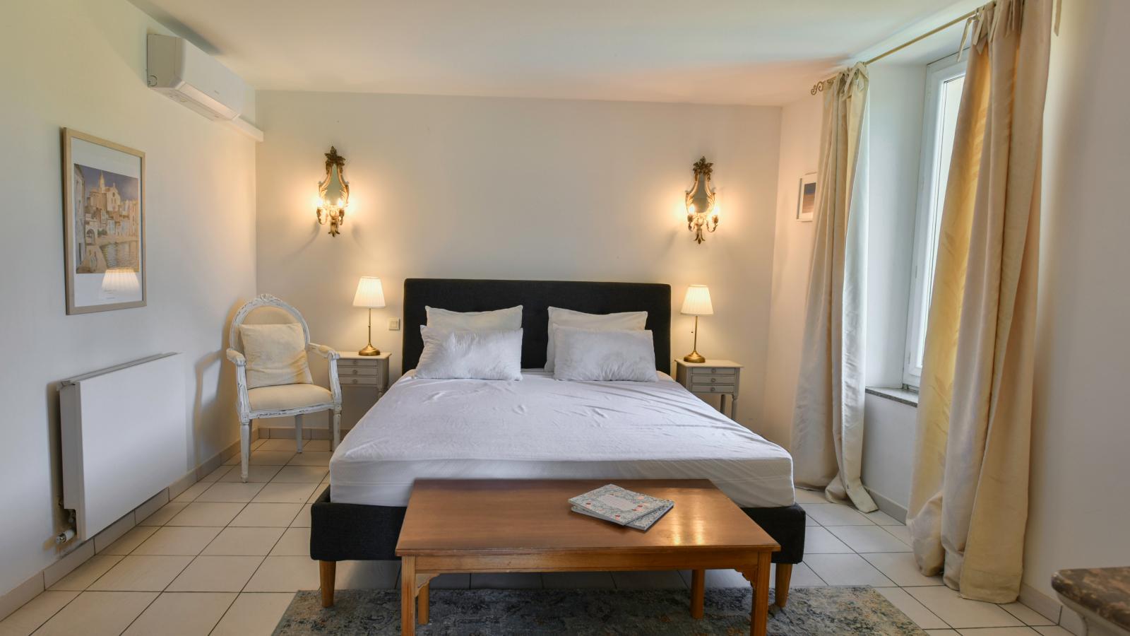 Les Châtaignes - Bedroom