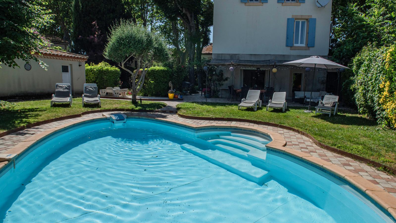 Les Châtaignes - Swimming pool