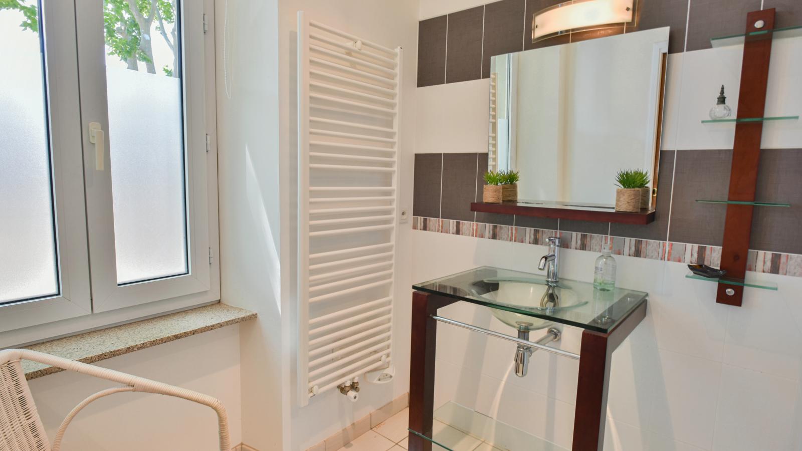 Les Châtaignes - Bathroom