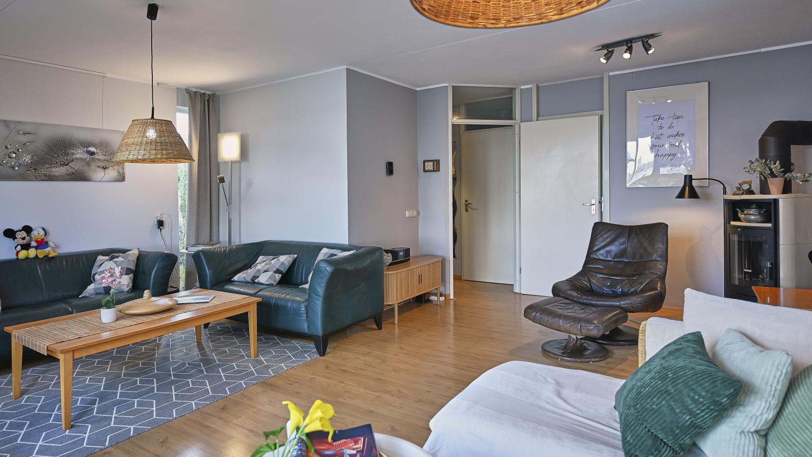 Aan de oever-Living room