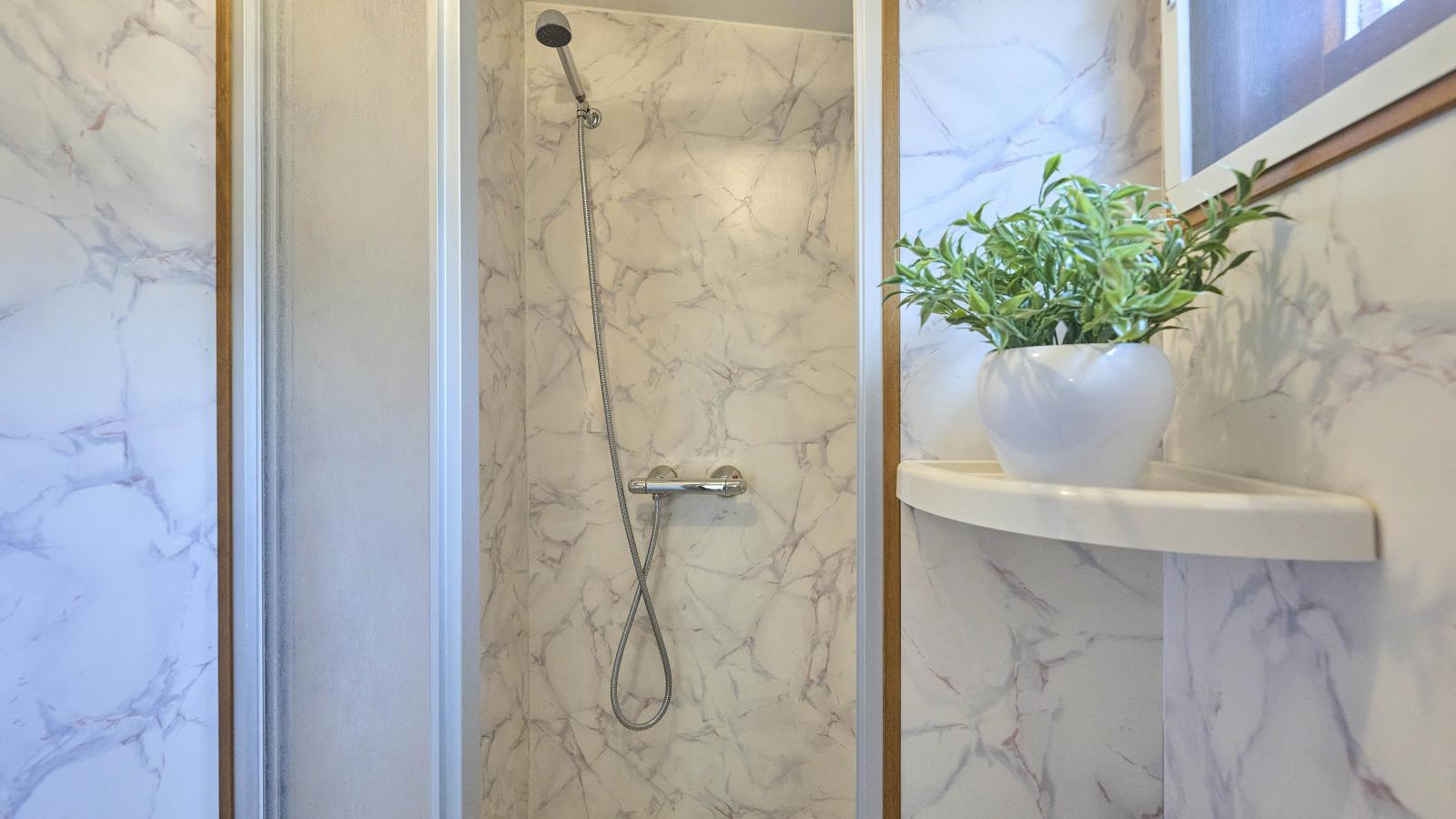 Hermelijn-Bathroom