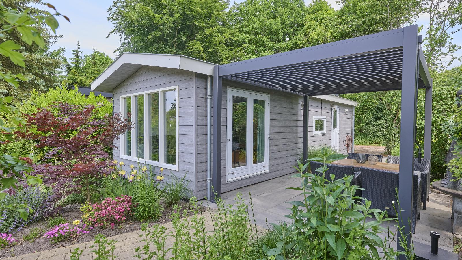 Hermelijn-Exterior summer