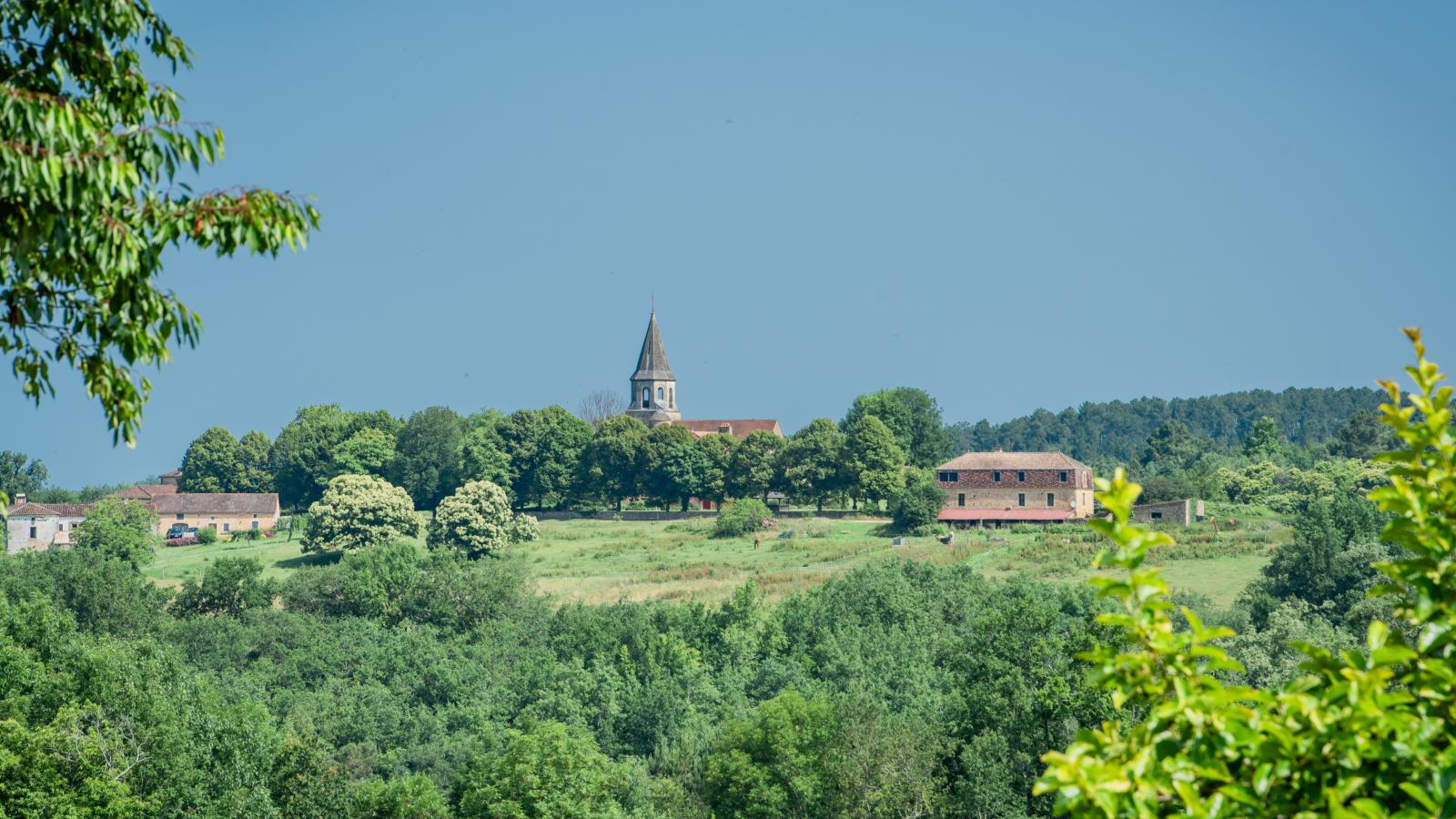 Maison des Yourtes-Areas summer 1km