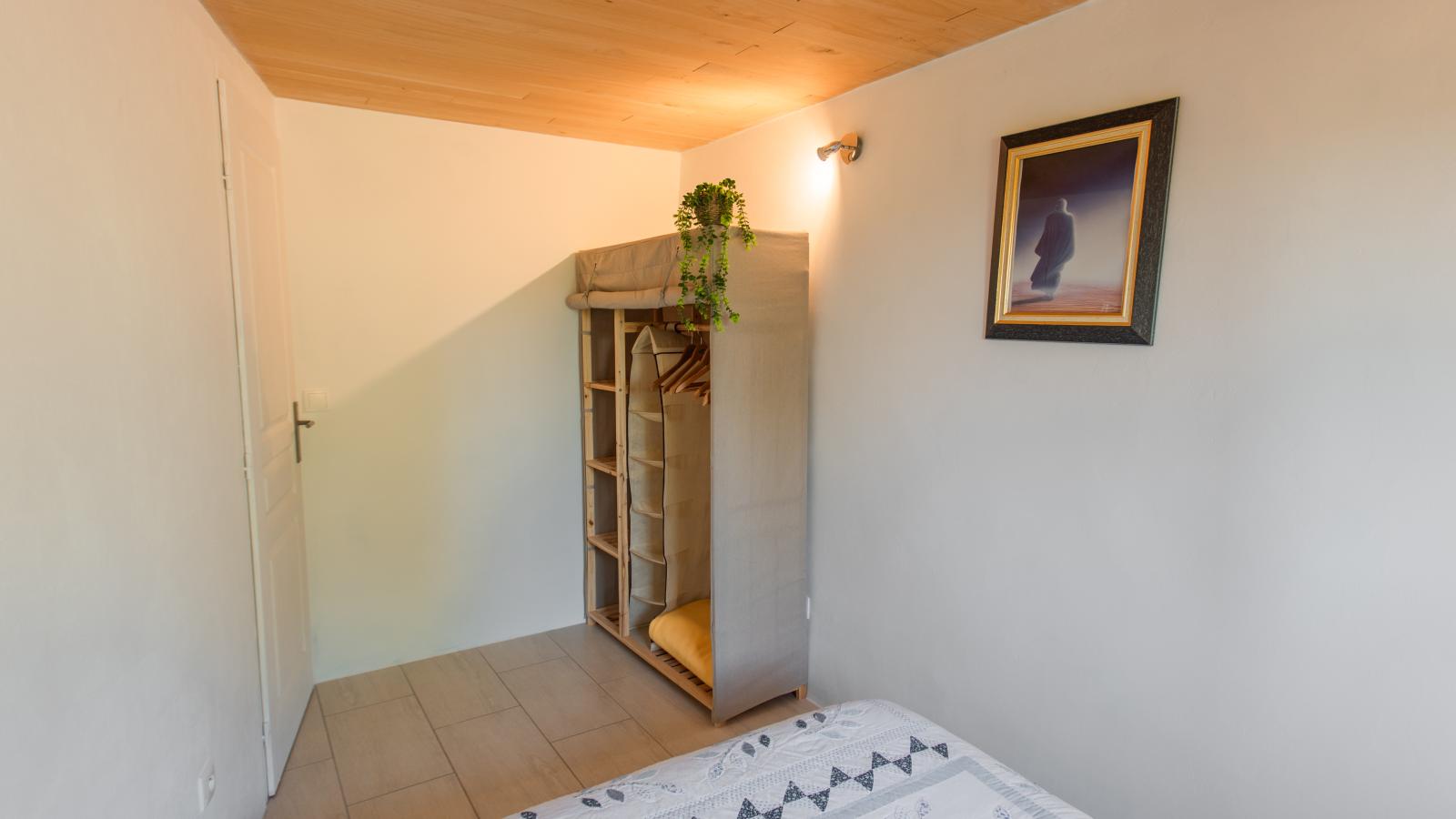 Maison des Yourtes-Bedroom