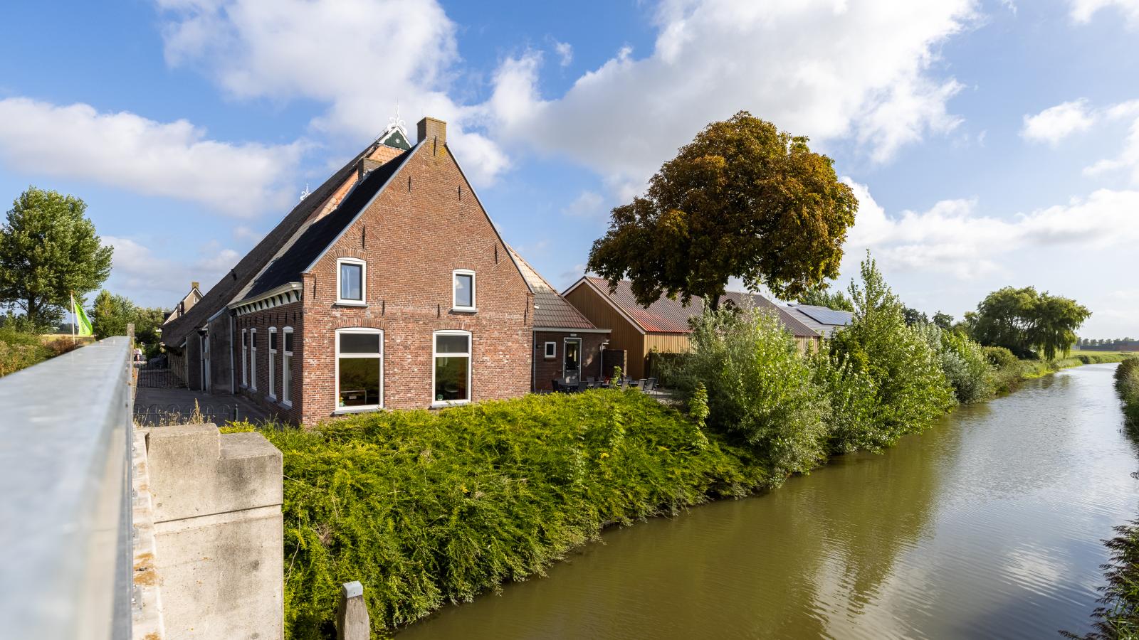Groep in Friesland-Buitenkant zomer