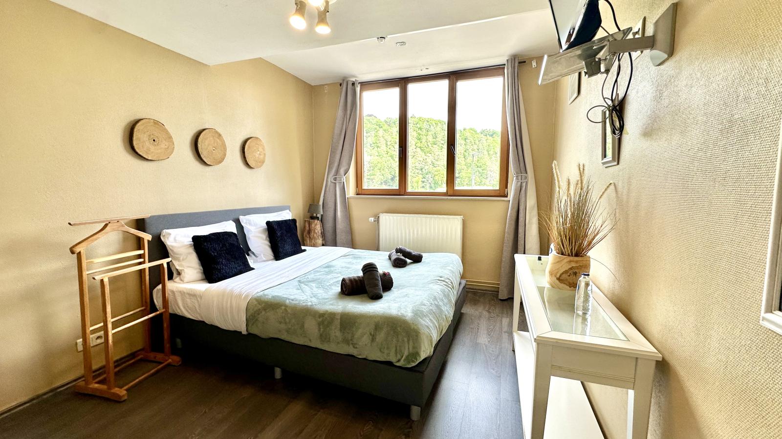 Aux Berges du Lac-Bedroom