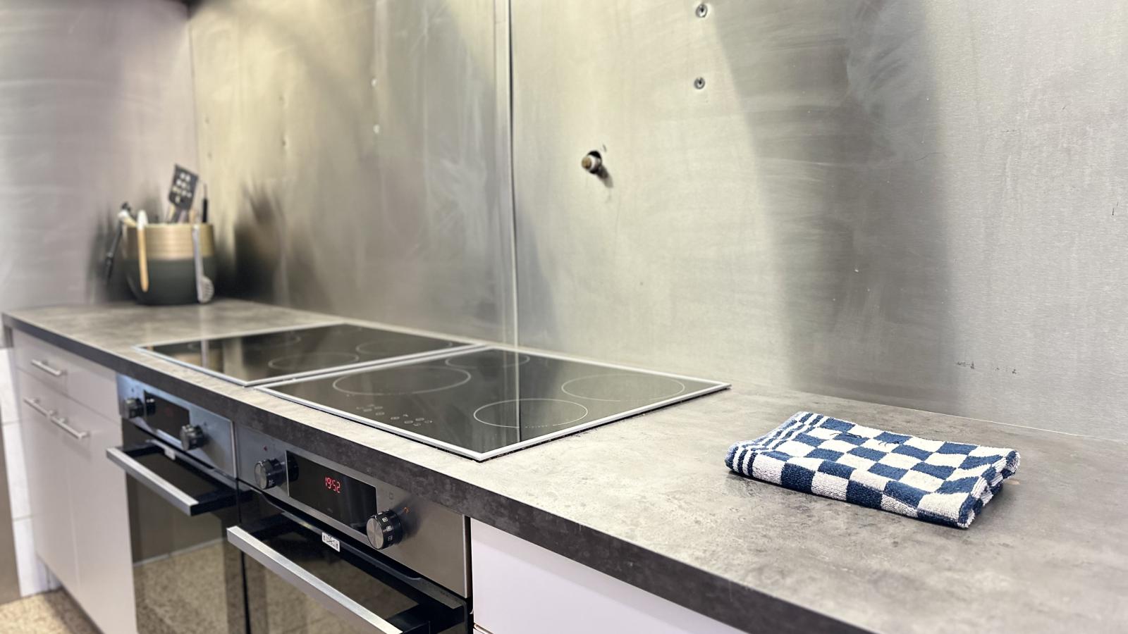Aux Berges du Lac-Kitchen