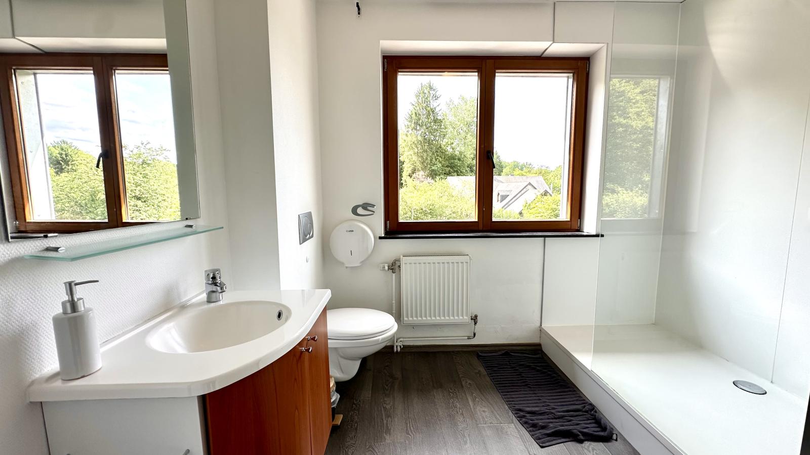 Aux Berges du Lac-Bathroom