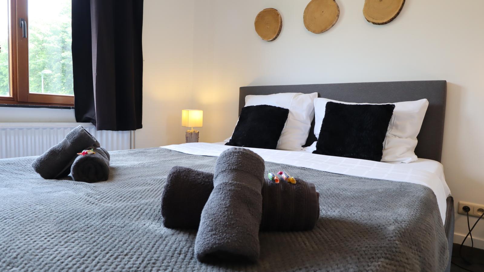 Aux Berges du Lac-Bedroom