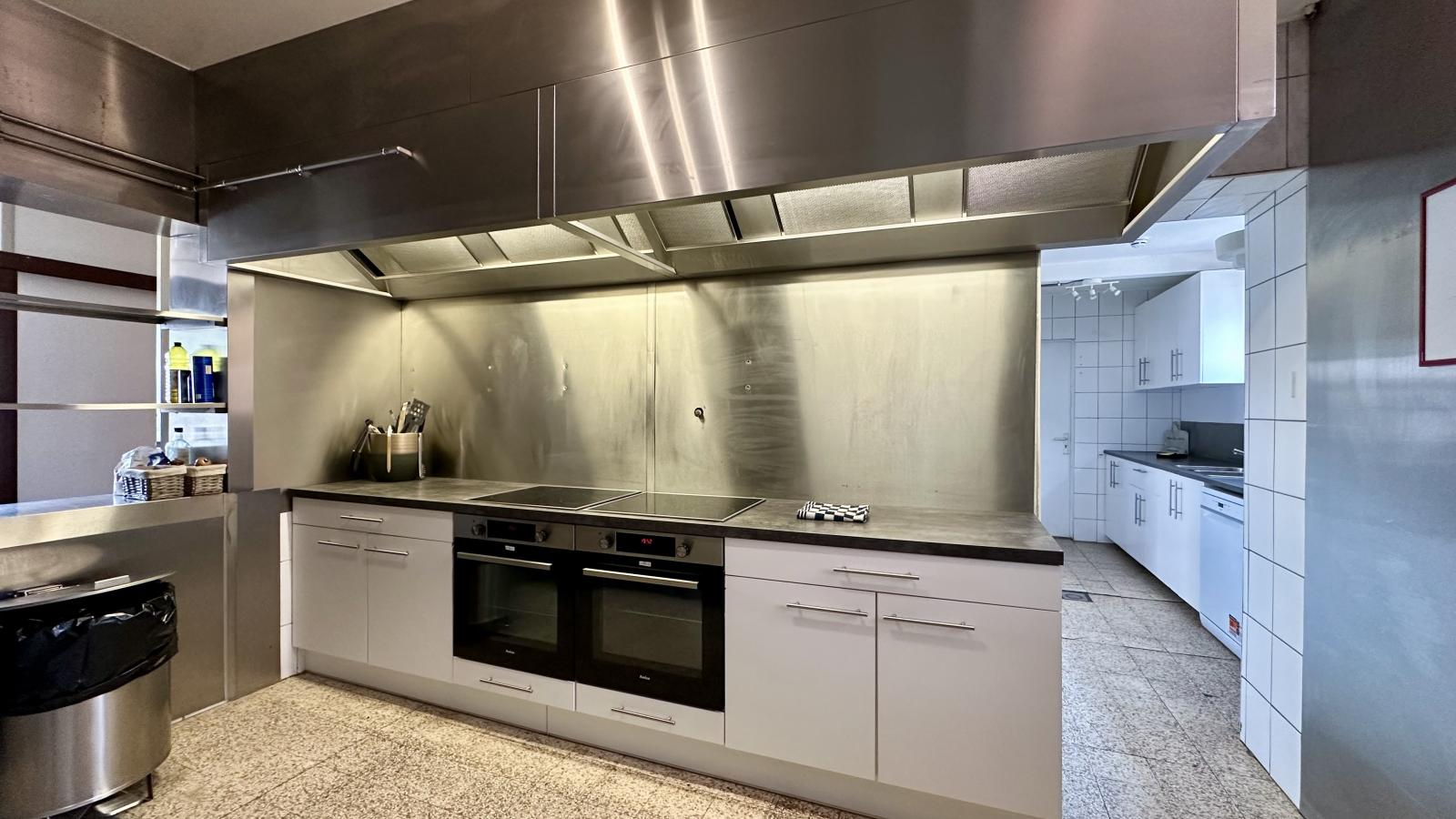 Aux Berges du Lac-Kitchen
