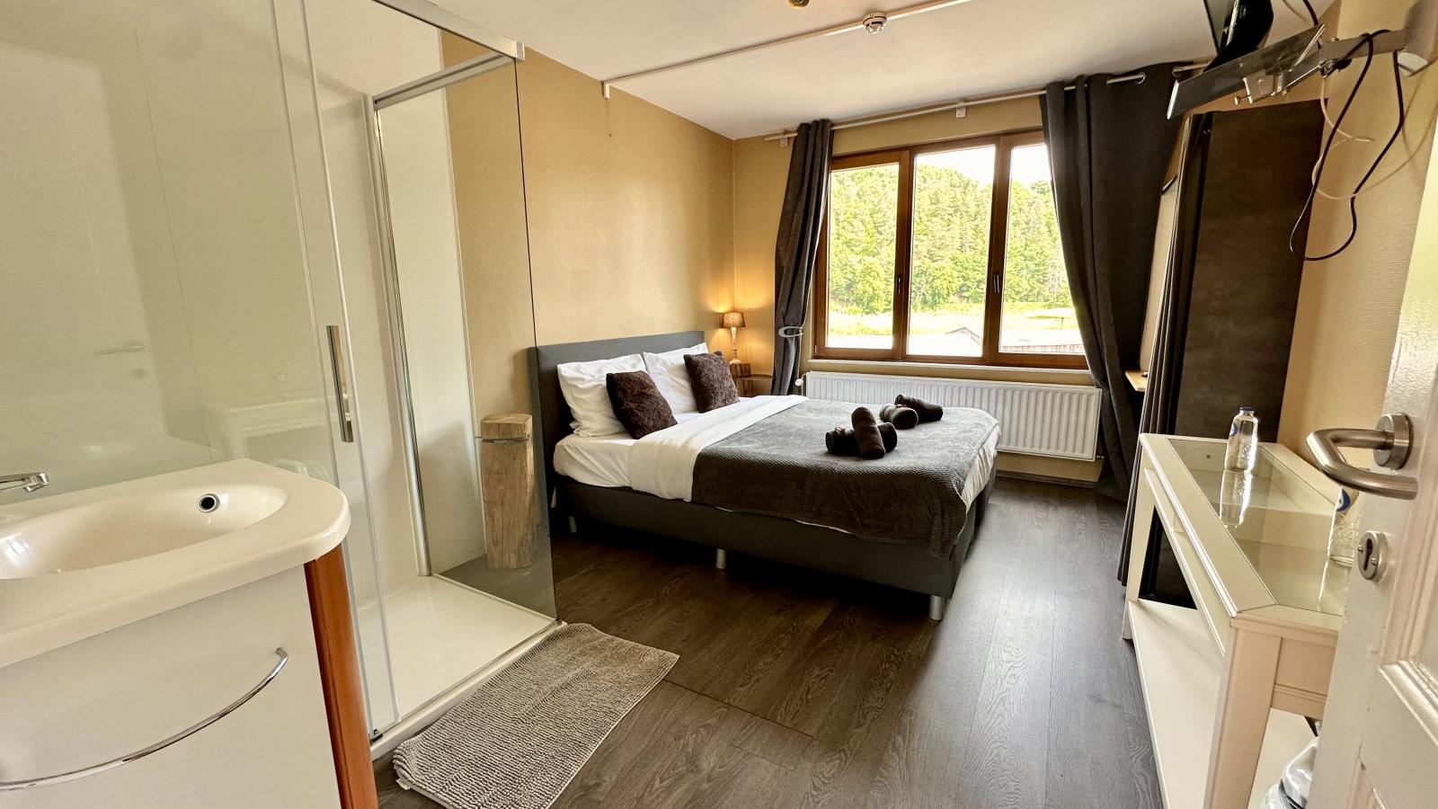 Aux Berges du Lac-Bedroom