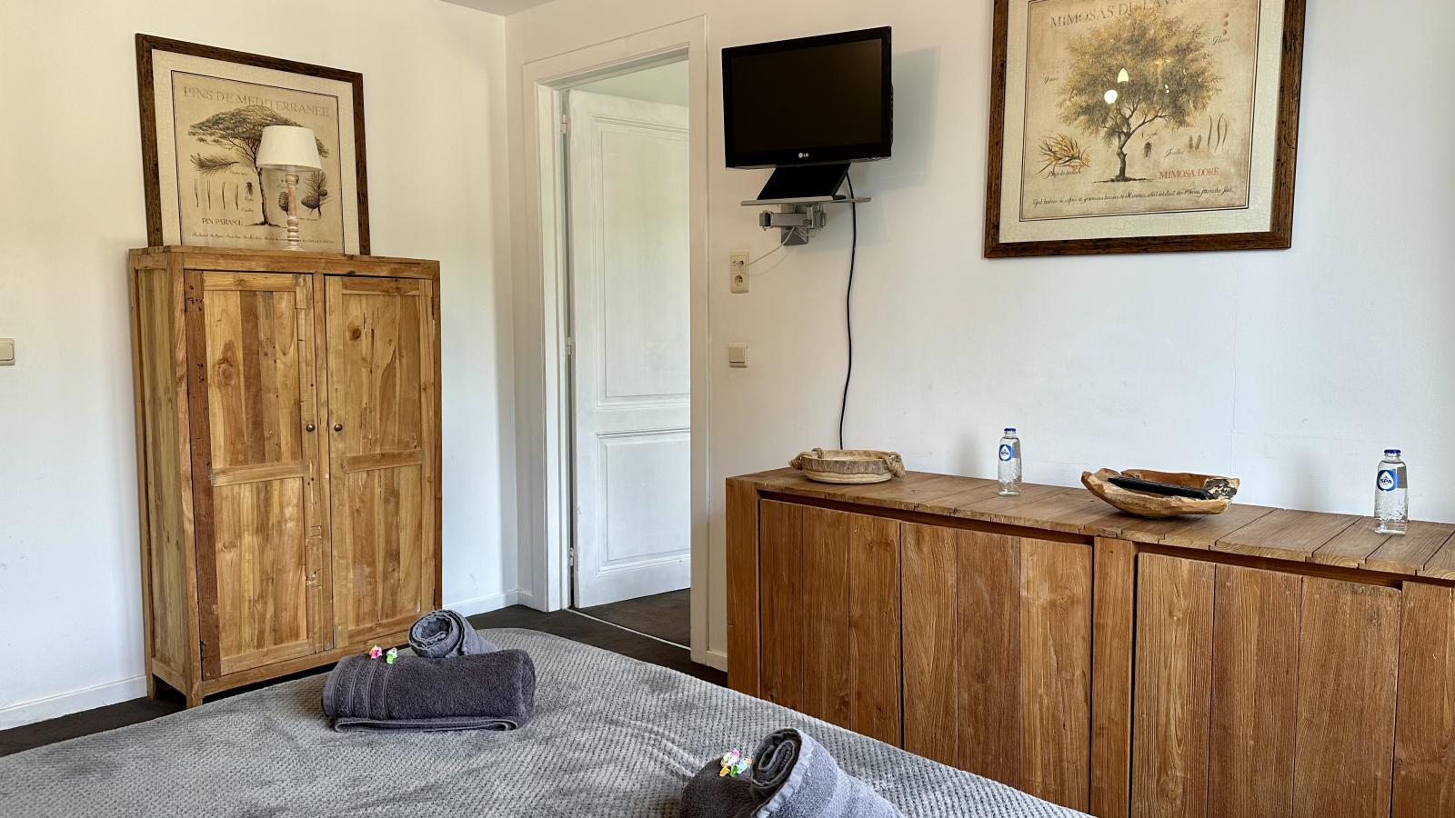 Aux Berges du Lac-Bedroom
