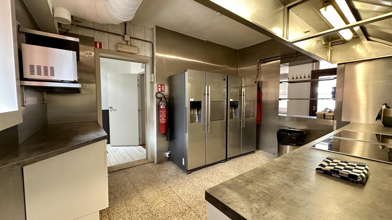 Aux Berges du Lac-Kitchen