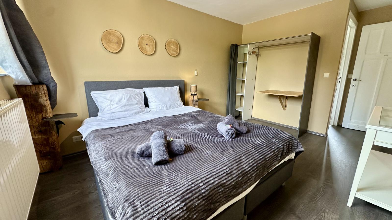 Aux Berges du Lac-Bedroom