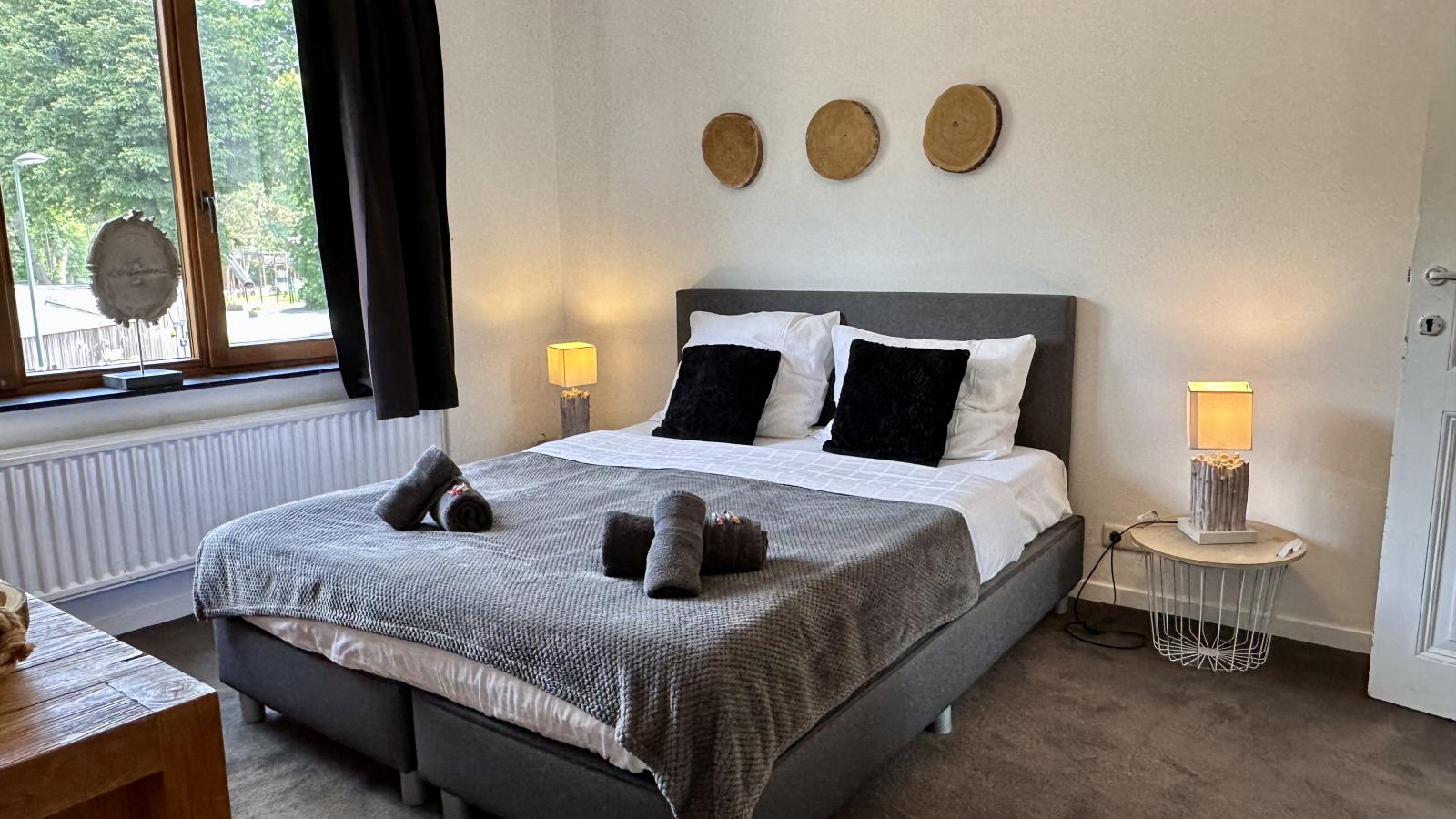 Aux Berges du Lac-Bedroom