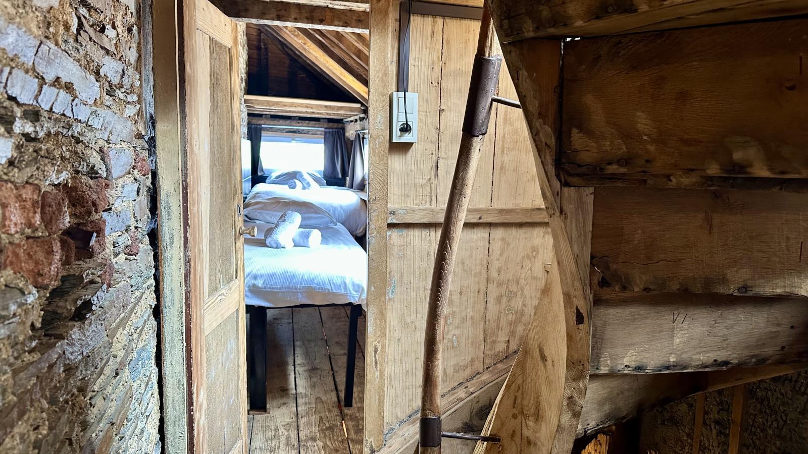 Le 140-Bedroom