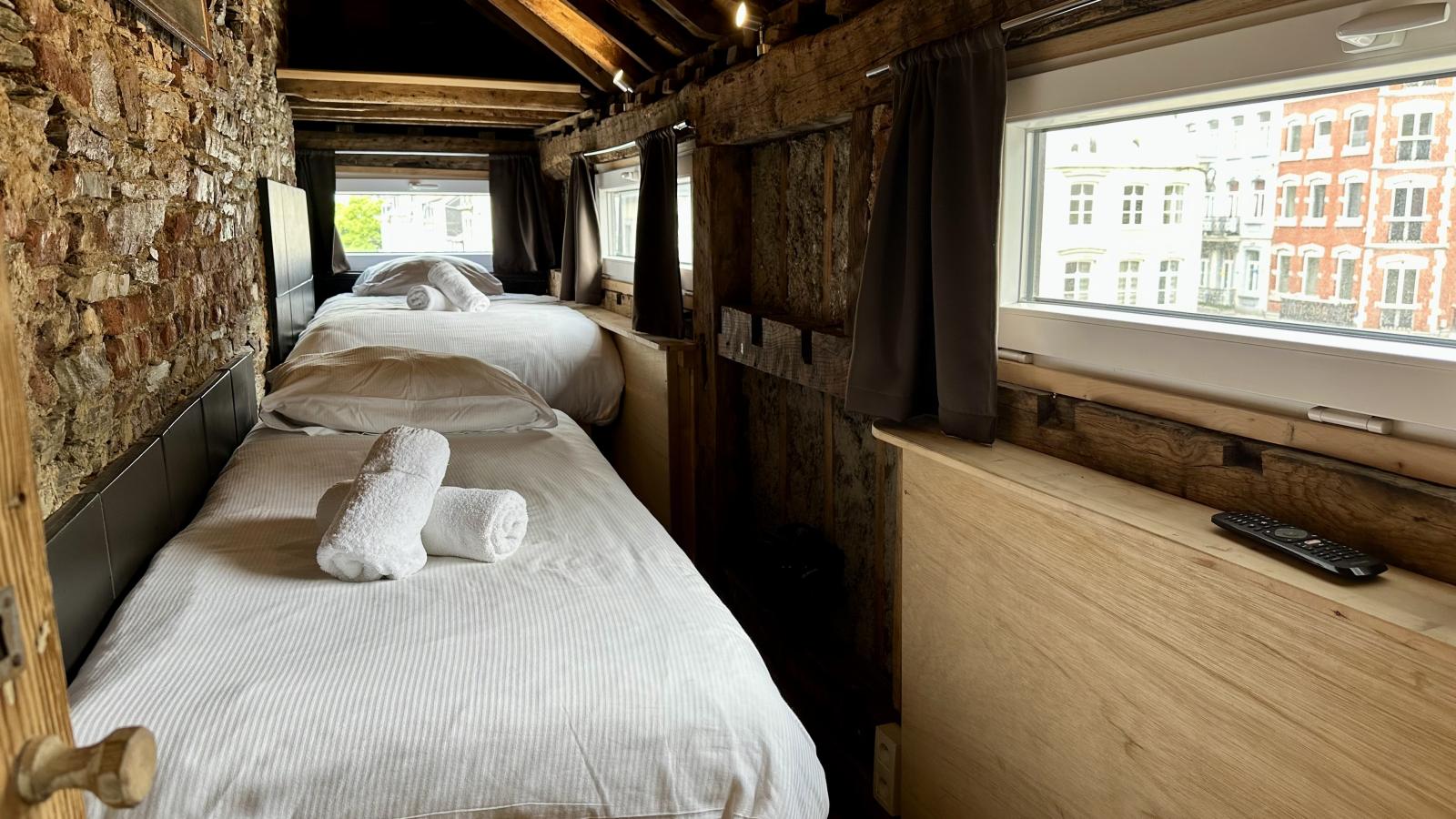 Le 140-Bedroom