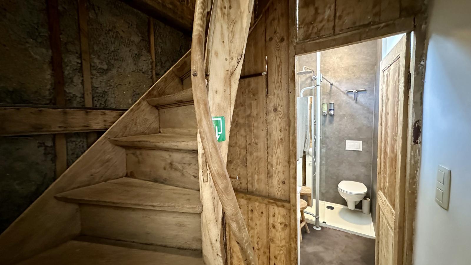 Le 140-Bathroom