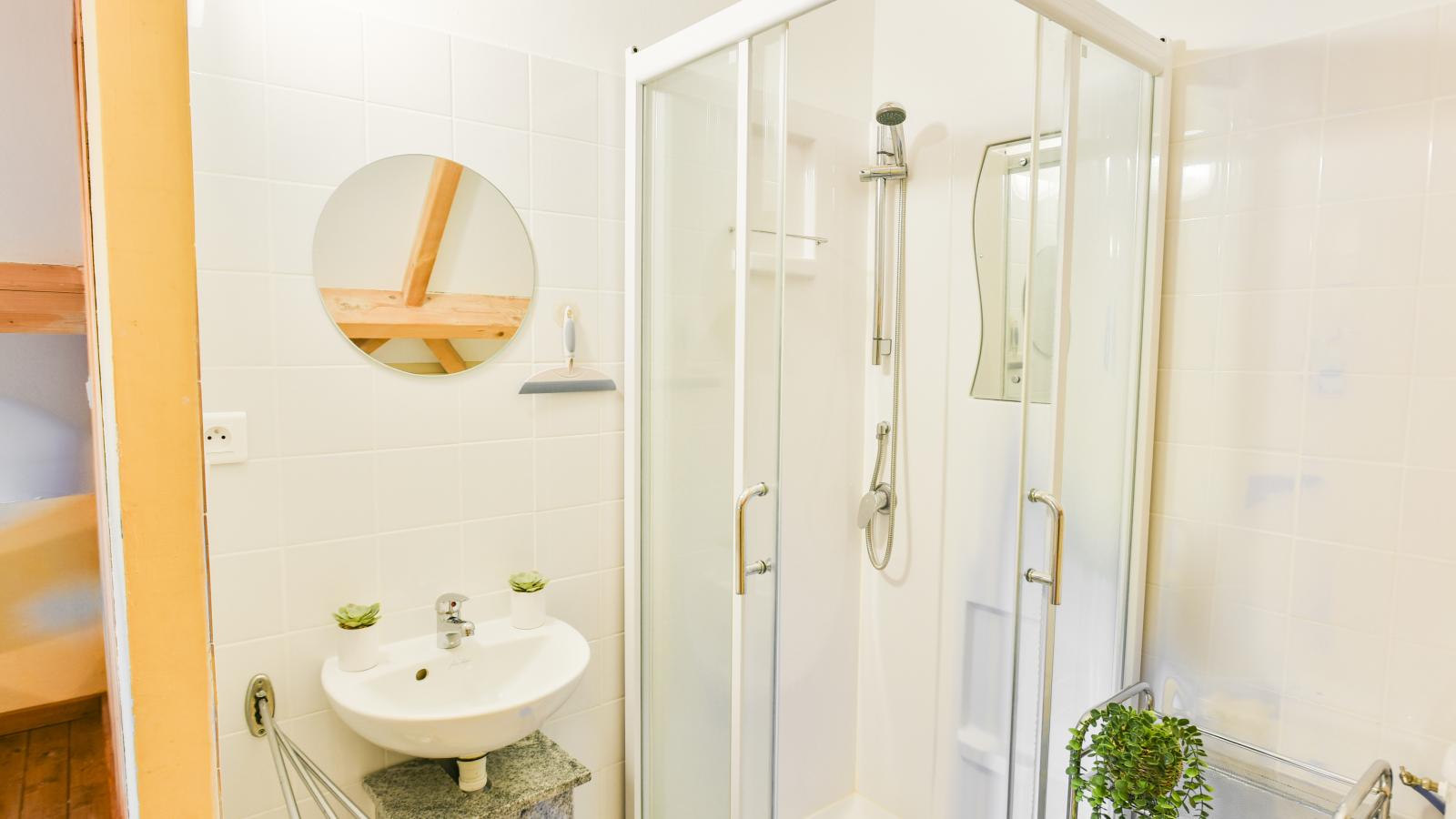 Lac Bleu Nr 38-Badkamer