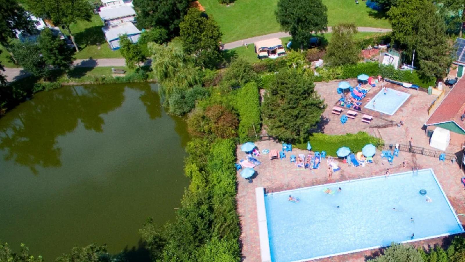 Zomerzoet-Parkeinrichtungen