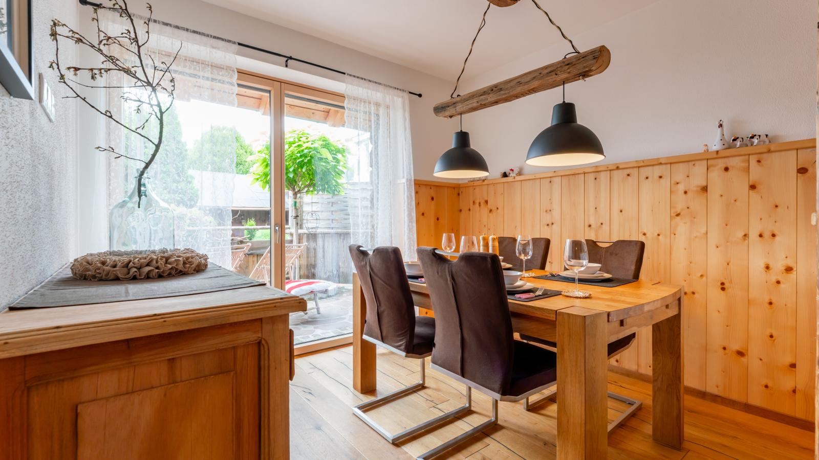 Tauernapart-Dining room